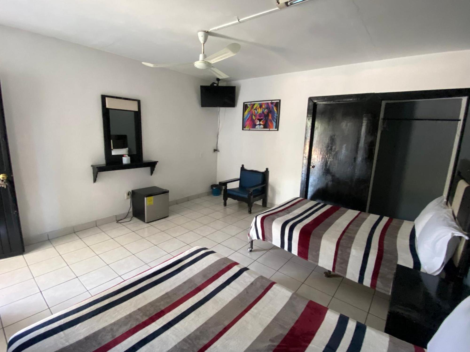 Hotel Puerto Vallarta 萨波潘 外观 照片