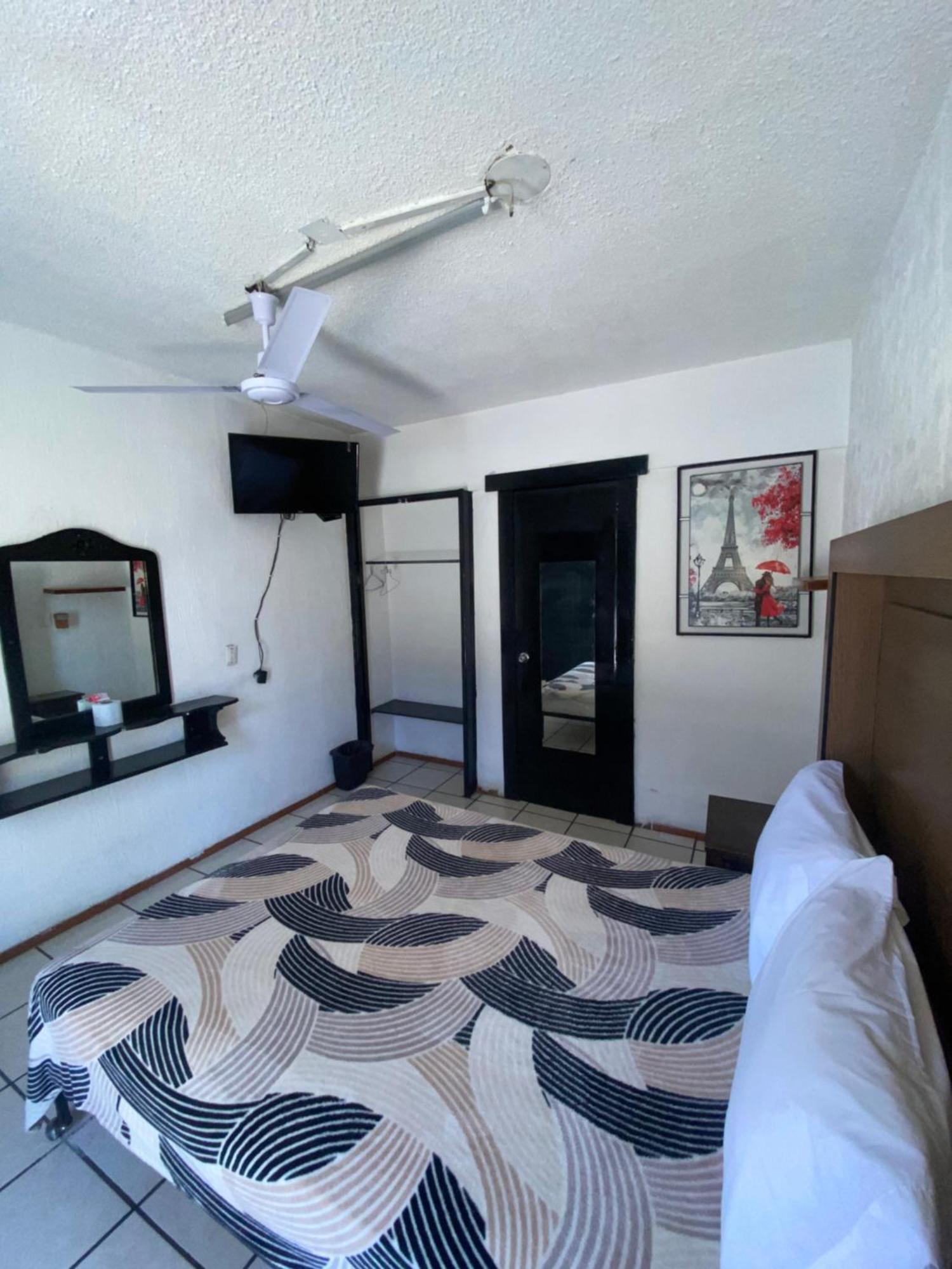 Hotel Puerto Vallarta 萨波潘 外观 照片